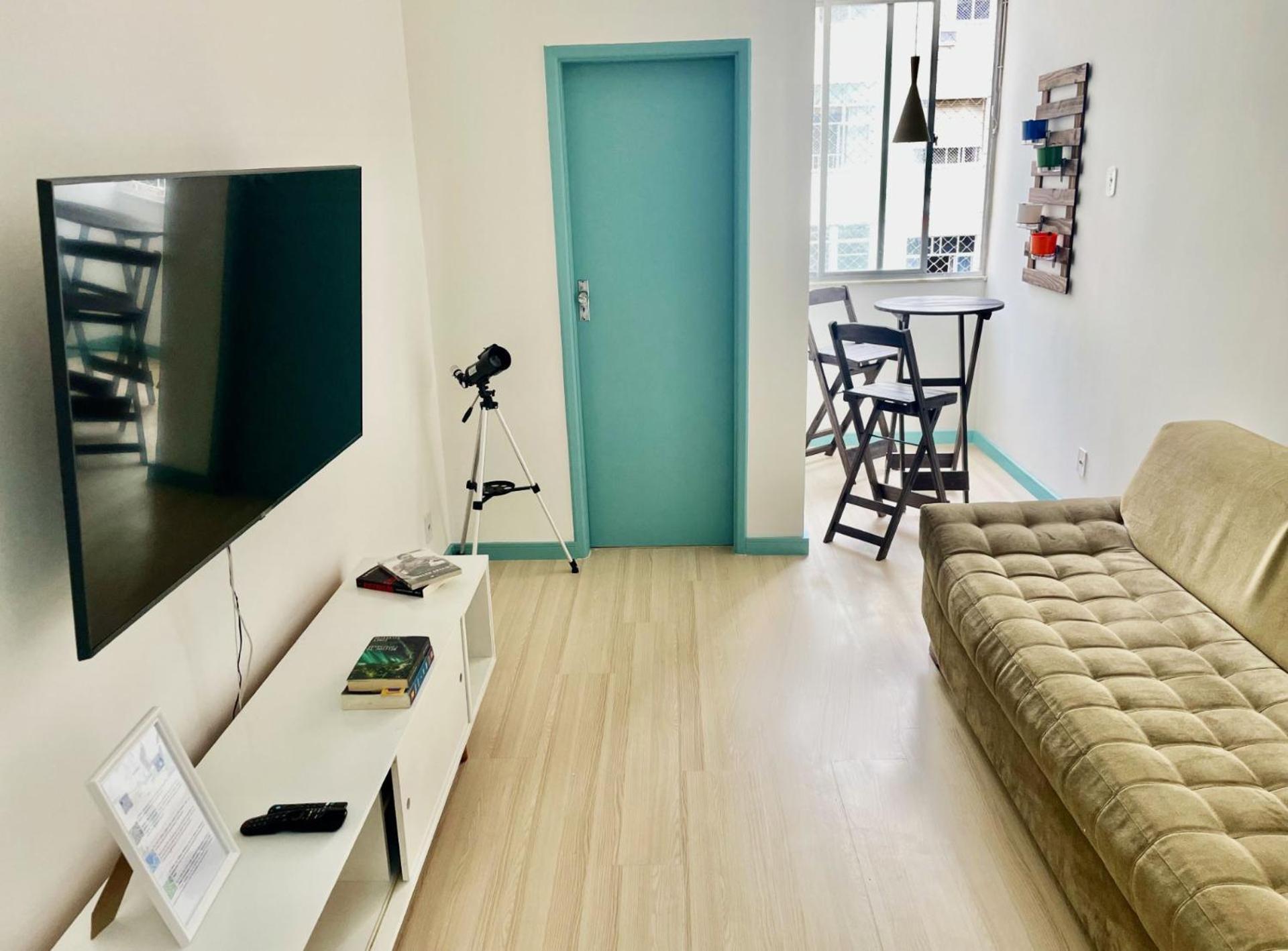2 Quartos, 50 Metros Da Leme E Copacabana * Rio de Janeiro